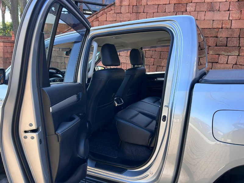 TOYOTA HILUX CD SRX 4X4 2.8 TDI 16V DIESEL AUT. 2017/2017 LS MULTIMARCAS VENÂNCIO AIRES / Carros no Vale TOYOTA HILUX CD SRX 4X4 2.8 TDI 16V DIESEL AUT. 2017/2017 LS MULTIMARCAS VENÂNCIO AIRES / Carros no Vale