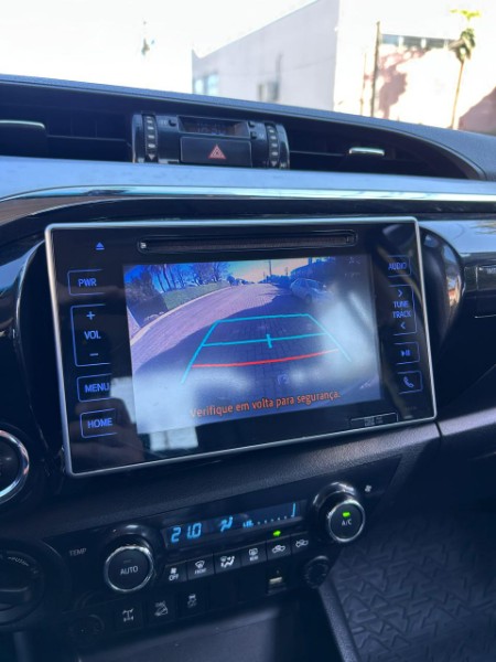 TOYOTA HILUX CD SRX 4X4 2.8 TDI 16V DIESEL AUT. 2017/2017 LS MULTIMARCAS VENÂNCIO AIRES / Carros no Vale TOYOTA HILUX CD SRX 4X4 2.8 TDI 16V DIESEL AUT. 2017/2017 LS MULTIMARCAS VENÂNCIO AIRES / Carros no Vale