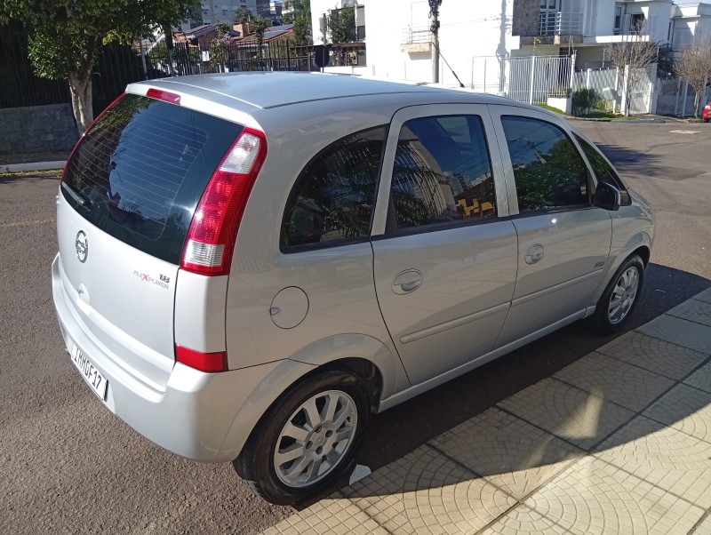 CHEVROLET MERIVA 1.8 MAXX 2005/2005 ALTERNATIVA VEÍCULOS LAJEADO / Carros no Vale