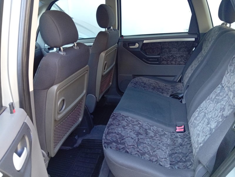CHEVROLET MERIVA 1.8 MAXX 2005/2005 ALTERNATIVA VEÍCULOS LAJEADO / Carros no Vale