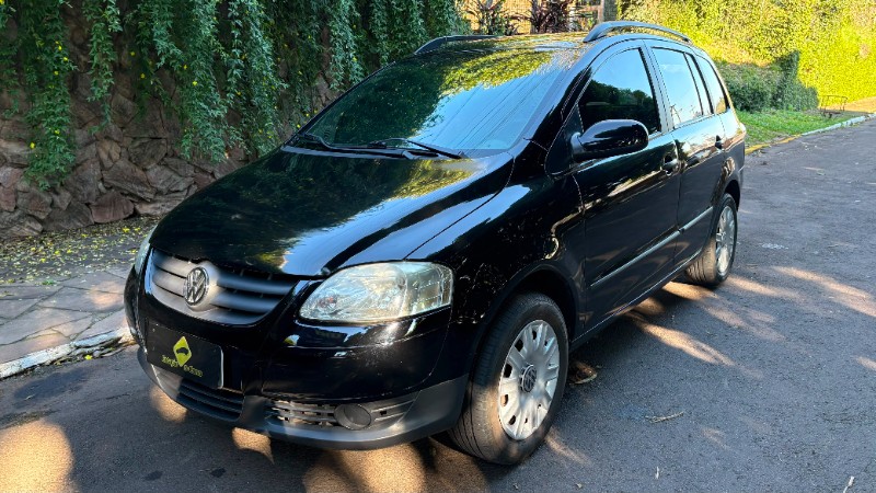 VOLKSWAGEN SPACEFOX 1.6 2008/2009 ESTAÇÃO DO CARRO ESTRELA / Carros no Vale