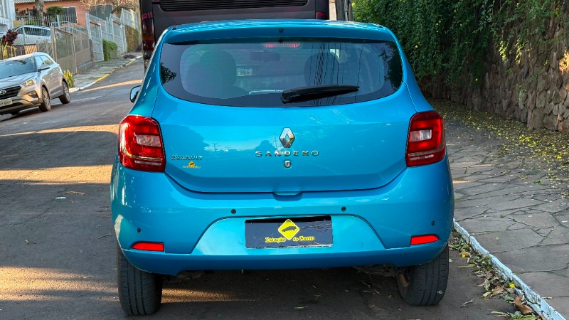 RENAULT SANDERO EXPRESSION 1.0 2014/2015 ESTAÇÃO DO CARRO ESTRELA / Carros no Vale