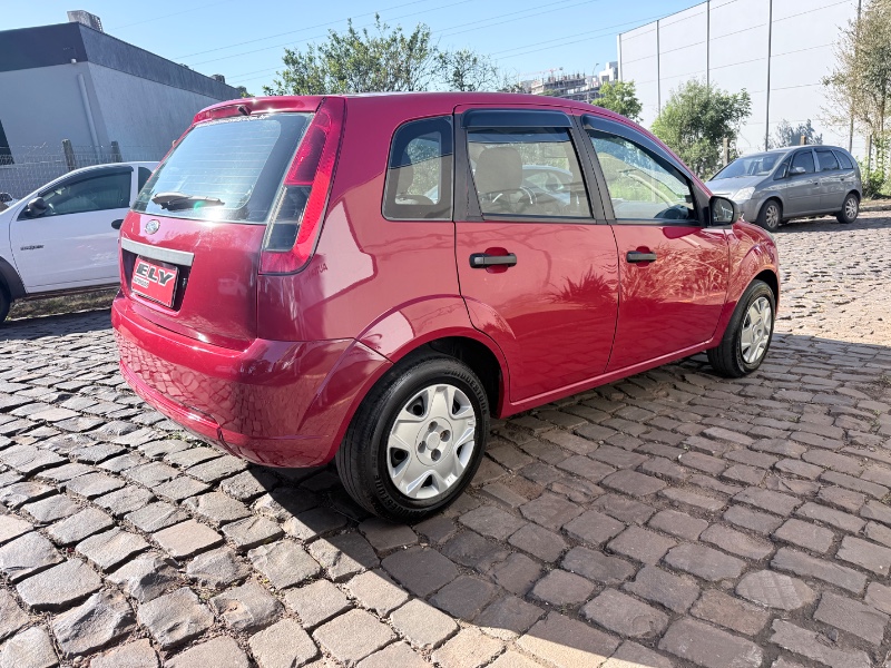 FORD FIESTA 1.0 2012/2012 ELY AUTOMÓVEIS LAJEADO / Carros no Vale