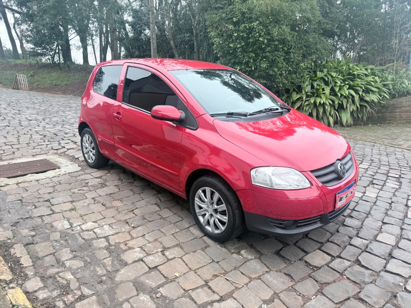 VOLKSWAGEN FOX 1.0 2010/2010 ELY AUTOMÓVEIS LAJEADO / Carros no Vale