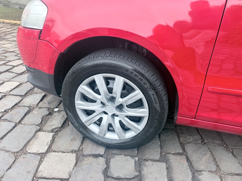 VOLKSWAGEN FOX 1.0 2010/2010 ELY AUTOMÓVEIS LAJEADO / Carros no Vale