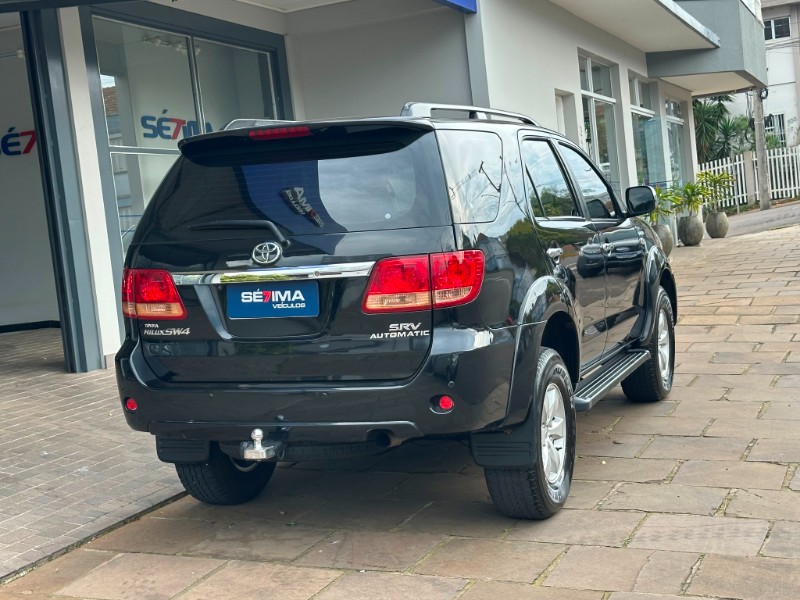 TOYOTA HILUX SW4 SRV 3.0 4X4 2008/2008 SÉTIMA VEÍCULOS GUAPORÉ / Carros no Vale TOYOTA HILUX SW4 SRV 3.0 4X4 2008/2008 SÉTIMA VEÍCULOS GUAPORÉ / Carros no Vale