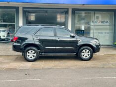 TOYOTA HILUX SW4 SRV 3.0 4X4 2008/2008 SÉTIMA VEÍCULOS GUAPORÉ / Carros no Vale