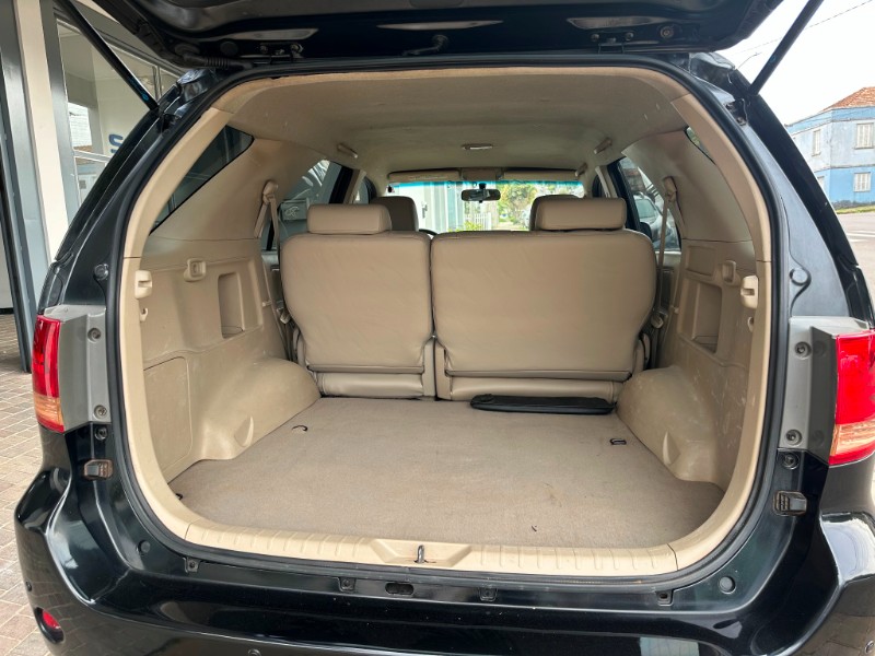 TOYOTA HILUX SW4 SRV 3.0 4X4 2008/2008 SÉTIMA VEÍCULOS GUAPORÉ / Carros no Vale TOYOTA HILUX SW4 SRV 3.0 4X4 2008/2008 SÉTIMA VEÍCULOS GUAPORÉ / Carros no Vale