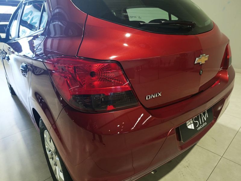 Chevrolet Onix 1.0 Joye 2018/2019 SIM VEÍCULOS PORTO ALEGRE / Carros no Vale