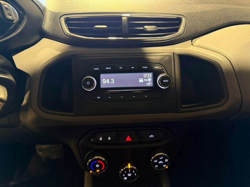Chevrolet Onix 1.4 Advantage 2019/2019 SIM VEÍCULOS PORTO ALEGRE / Carros no Vale Chevrolet Onix 1.4 Advantage 2019/2019 SIM VEÍCULOS PORTO ALEGRE / Carros no Vale