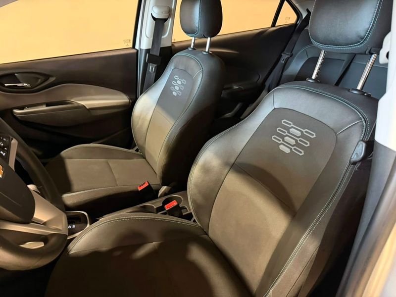 Chevrolet Onix 1.4 Advantage 2019/2019 SIM VEÍCULOS PORTO ALEGRE / Carros no Vale Chevrolet Onix 1.4 Advantage 2019/2019 SIM VEÍCULOS PORTO ALEGRE / Carros no Vale