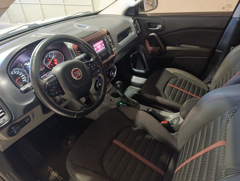 Fiat Toro Freedom 1.8 16v 2016/2017 SIM VEÍCULOS PORTO ALEGRE / Carros no Vale Fiat Toro Freedom 1.8 16v 2016/2017 SIM VEÍCULOS PORTO ALEGRE / Carros no Vale