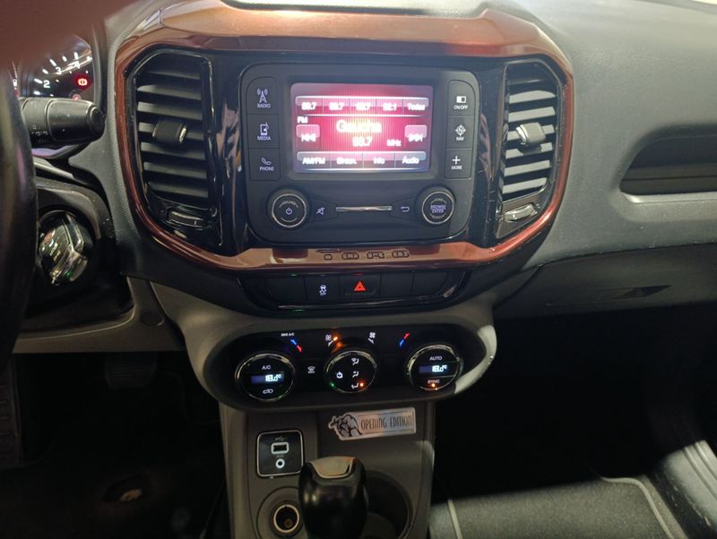 Fiat Toro Freedom 1.8 16v 2016/2017 SIM VEÍCULOS PORTO ALEGRE / Carros no Vale Fiat Toro Freedom 1.8 16v 2016/2017 SIM VEÍCULOS PORTO ALEGRE / Carros no Vale