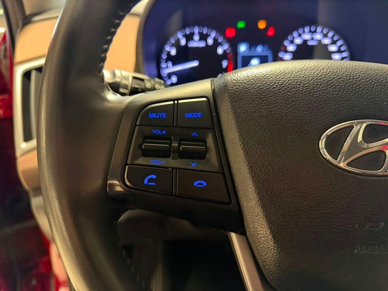 Hyundai Creta Prestige 2.0 16v 2017/2017 SIM VEÍCULOS PORTO ALEGRE / Carros no Vale Hyundai Creta Prestige 2.0 16v 2017/2017 SIM VEÍCULOS PORTO ALEGRE / Carros no Vale