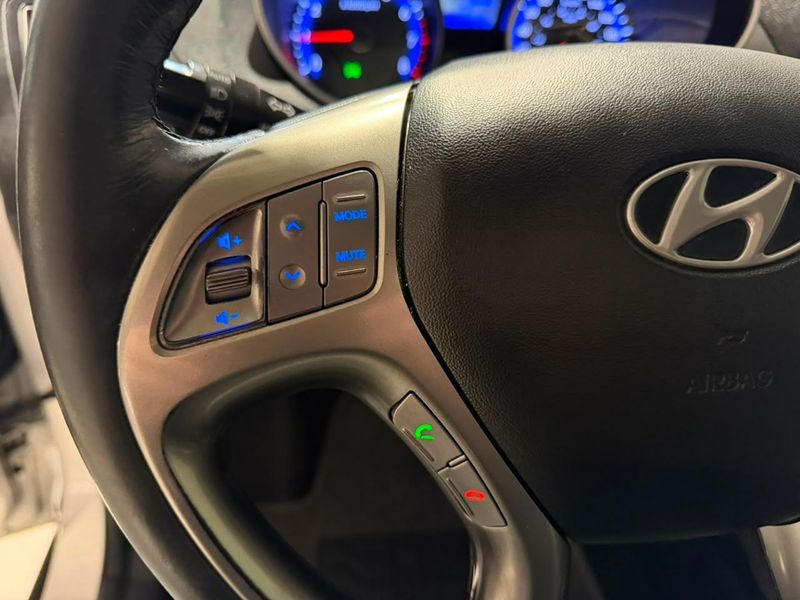 Hyundai Ix35 2.0 2011/2012 SIM VEÍCULOS PORTO ALEGRE / Carros no Vale
