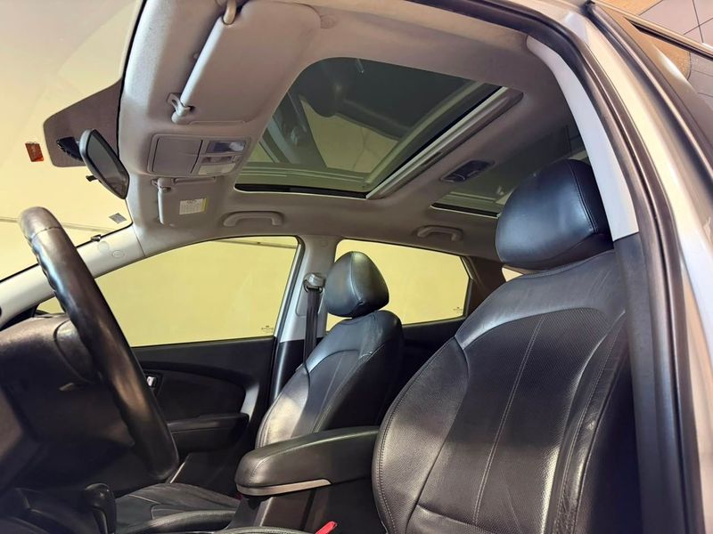 Hyundai Ix35 2.0 2011/2012 SIM VEÍCULOS PORTO ALEGRE / Carros no Vale
