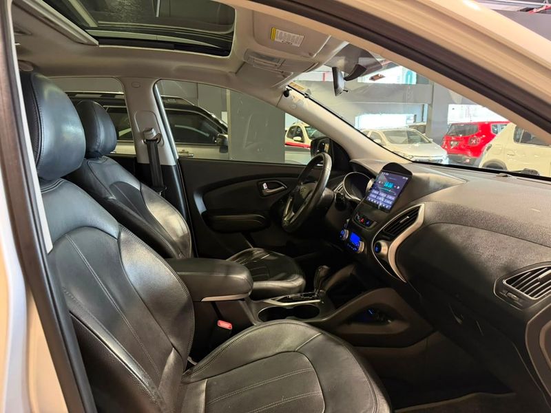 Hyundai Ix35 2.0 2011/2012 SIM VEÍCULOS PORTO ALEGRE / Carros no Vale