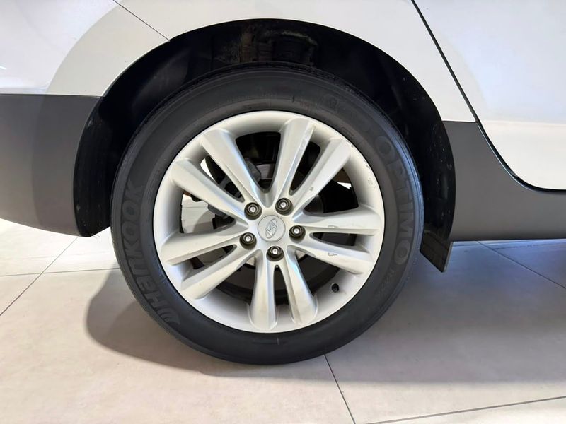 Hyundai Ix35 2.0 2011/2012 SIM VEÍCULOS PORTO ALEGRE / Carros no Vale