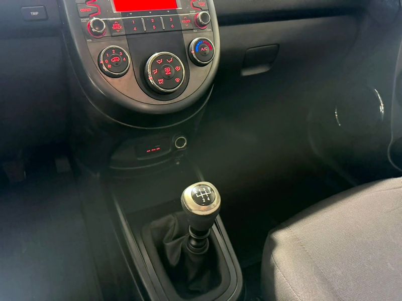 Kia Soul Ex 1.6 Ff 2011/2012 SIM VEÍCULOS PORTO ALEGRE / Carros no Vale