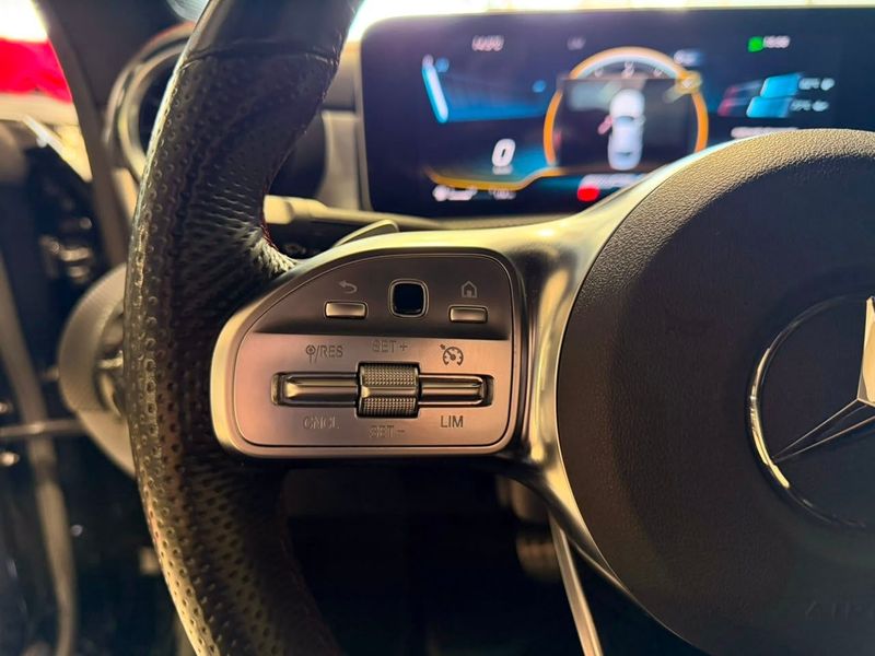 Mercedes-benz Cla-35 Amg 4matic 2.0 Tb 2020/2020 SIM VEÍCULOS PORTO ALEGRE / Carros no Vale Mercedes-benz Cla-35 Amg 4matic 2.0 Tb 2020/2020 SIM VEÍCULOS PORTO ALEGRE / Carros no Vale