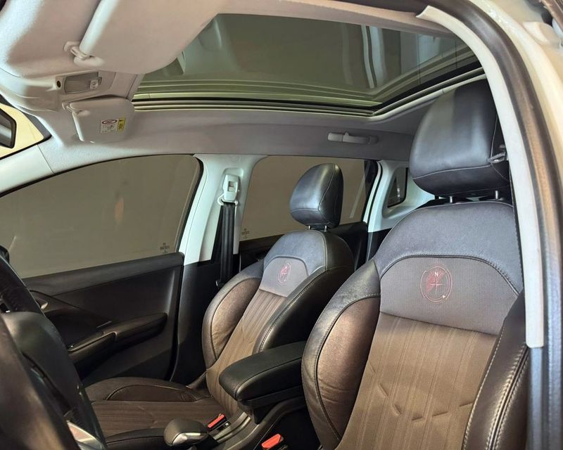 Peugeot 2008 Crossway 1.6 16v 2016/2017 SIM VEÍCULOS PORTO ALEGRE / Carros no Vale