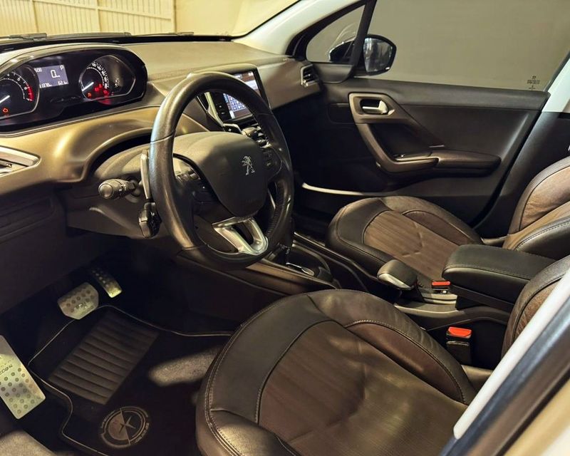 Peugeot 2008 Crossway 1.6 16v 2016/2017 SIM VEÍCULOS PORTO ALEGRE / Carros no Vale