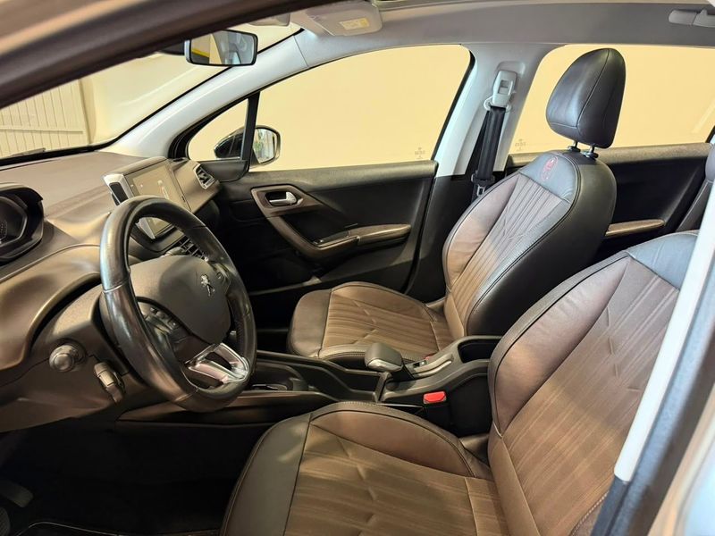 Peugeot 2008 Crossway 1.6 16v 2018/2019 SIM VEÍCULOS PORTO ALEGRE / Carros no Vale Peugeot 2008 Crossway 1.6 16v 2018/2019 SIM VEÍCULOS PORTO ALEGRE / Carros no Vale