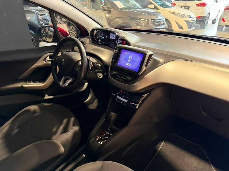 Peugeot 208 Griffe 1.6 16v 2016/2017 SIM VEÍCULOS PORTO ALEGRE / Carros no Vale Peugeot 208 Griffe 1.6 16v 2016/2017 SIM VEÍCULOS PORTO ALEGRE / Carros no Vale