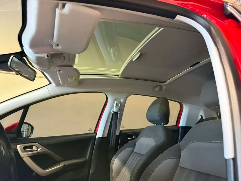 Peugeot 208 Griffe 1.6 16v 2016/2017 SIM VEÍCULOS PORTO ALEGRE / Carros no Vale Peugeot 208 Griffe 1.6 16v 2016/2017 SIM VEÍCULOS PORTO ALEGRE / Carros no Vale