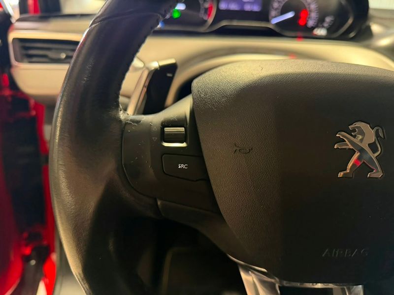 Peugeot 208 Griffe 1.6 16v 2016/2017 SIM VEÍCULOS PORTO ALEGRE / Carros no Vale Peugeot 208 Griffe 1.6 16v 2016/2017 SIM VEÍCULOS PORTO ALEGRE / Carros no Vale