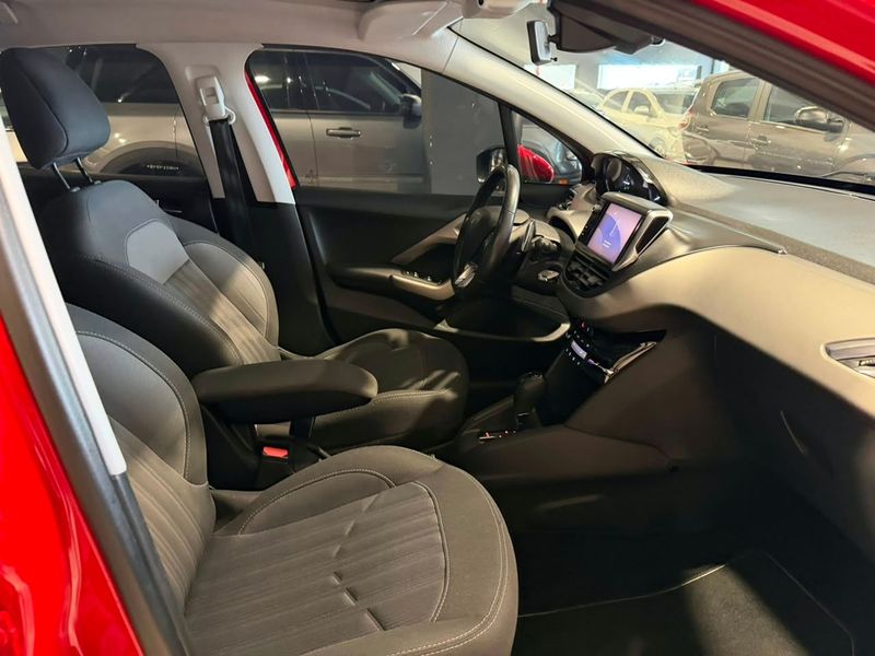 Peugeot 208 Griffe 1.6 16v 2016/2017 SIM VEÍCULOS PORTO ALEGRE / Carros no Vale Peugeot 208 Griffe 1.6 16v 2016/2017 SIM VEÍCULOS PORTO ALEGRE / Carros no Vale