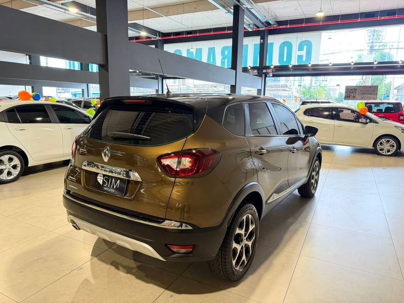 Renault Captur Intense 2.0 16v 2017/2018 SIM VEÍCULOS PORTO ALEGRE / Carros no Vale