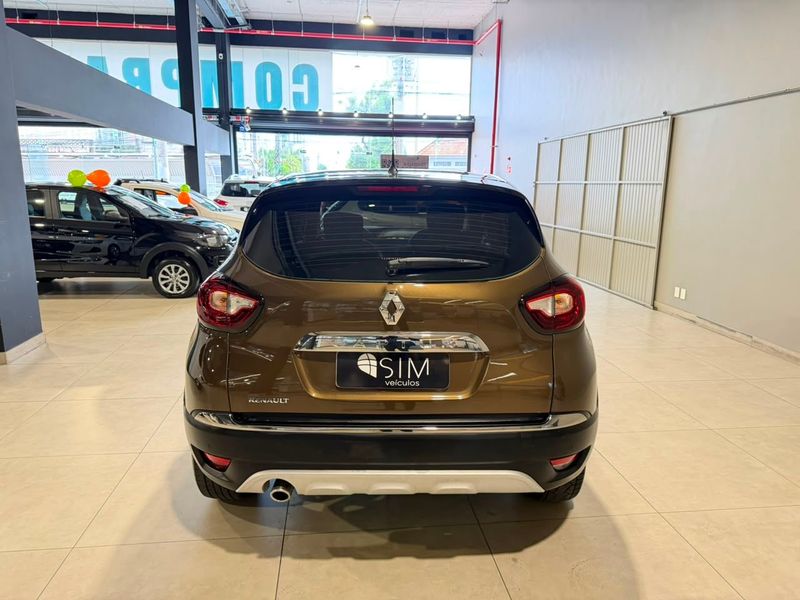 Renault Captur Intense 2.0 16v 2017/2018 SIM VEÍCULOS PORTO ALEGRE / Carros no Vale