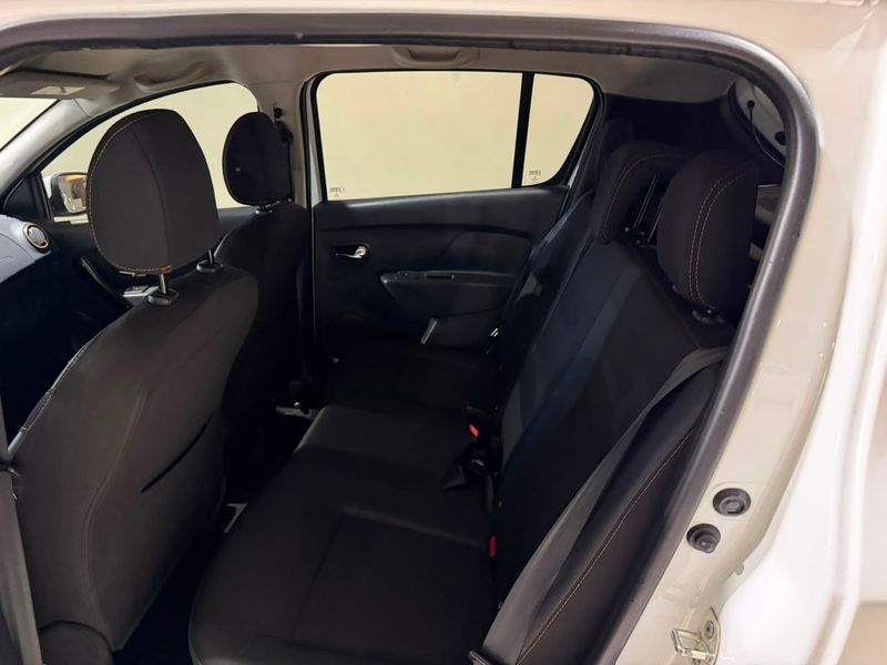 Renault Sandero 1.6 16v Sce Stepway 2018/2019 SIM VEÍCULOS PORTO ALEGRE / Carros no Vale Renault Sandero 1.6 16v Sce Stepway 2018/2019 SIM VEÍCULOS PORTO ALEGRE / Carros no Vale
