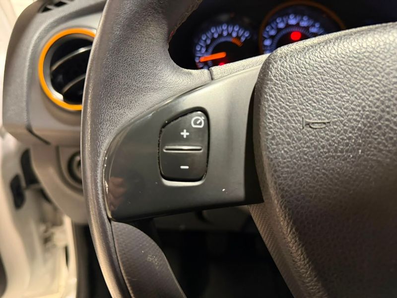 Renault Sandero 1.6 16v Sce Stepway 2018/2019 SIM VEÍCULOS PORTO ALEGRE / Carros no Vale Renault Sandero 1.6 16v Sce Stepway 2018/2019 SIM VEÍCULOS PORTO ALEGRE / Carros no Vale