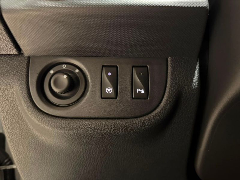 Renault Sandero 1.6 16v Sce Stepway 2018/2019 SIM VEÍCULOS PORTO ALEGRE / Carros no Vale Renault Sandero 1.6 16v Sce Stepway 2018/2019 SIM VEÍCULOS PORTO ALEGRE / Carros no Vale