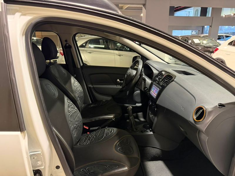 Renault Sandero 1.6 16v Sce Stepway 2018/2019 SIM VEÍCULOS PORTO ALEGRE / Carros no Vale Renault Sandero 1.6 16v Sce Stepway 2018/2019 SIM VEÍCULOS PORTO ALEGRE / Carros no Vale