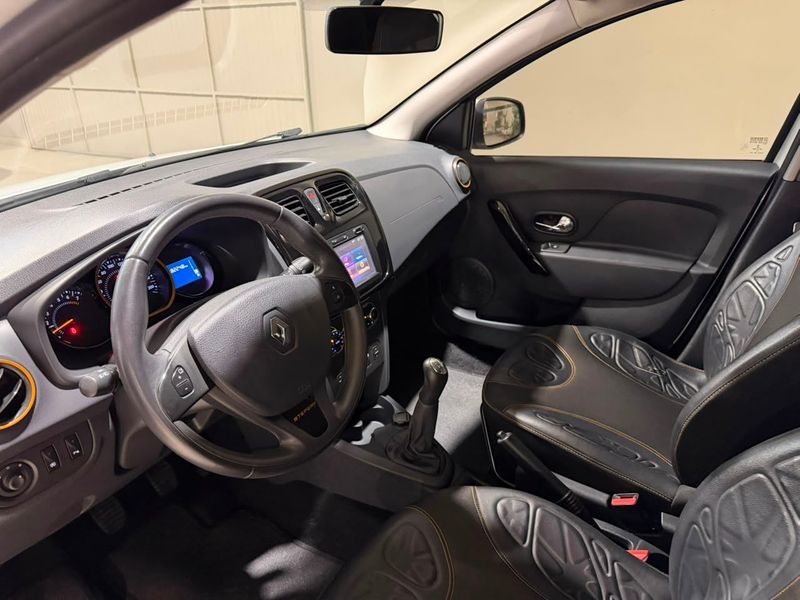 Renault Sandero 1.6 16v Sce Stepway 2018/2019 SIM VEÍCULOS PORTO ALEGRE / Carros no Vale Renault Sandero 1.6 16v Sce Stepway 2018/2019 SIM VEÍCULOS PORTO ALEGRE / Carros no Vale