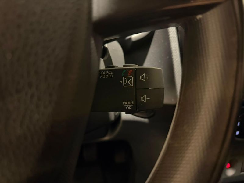 Renault Sandero 1.6 16v Sce Stepway 2018/2019 SIM VEÍCULOS PORTO ALEGRE / Carros no Vale Renault Sandero 1.6 16v Sce Stepway 2018/2019 SIM VEÍCULOS PORTO ALEGRE / Carros no Vale
