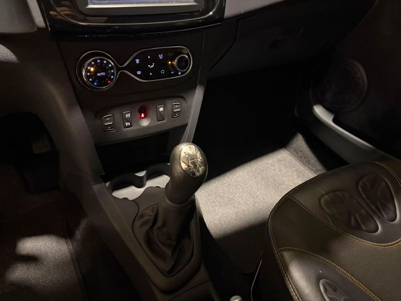 Renault Sandero 1.6 16v Sce Stepway 2018/2019 SIM VEÍCULOS PORTO ALEGRE / Carros no Vale Renault Sandero 1.6 16v Sce Stepway 2018/2019 SIM VEÍCULOS PORTO ALEGRE / Carros no Vale