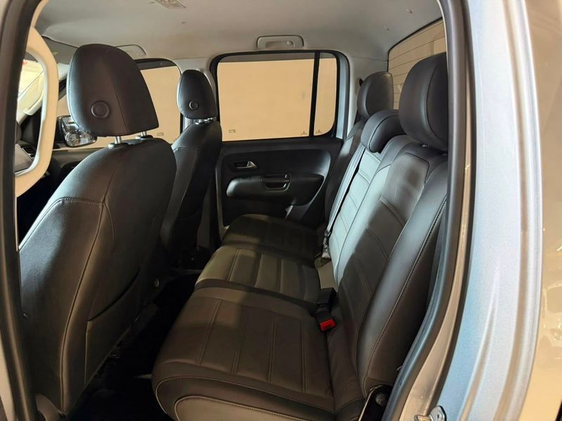 Volkswagen Amarok 3.0 V6 Tdi Highline Cd 4motion 2023/2024 SIM VEÍCULOS PORTO ALEGRE / Carros no Vale
