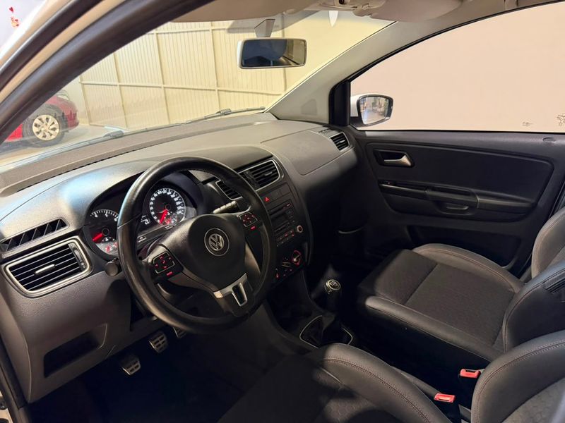 Volkswagen Crossfox 1.6 Gii 2012/2013 SIM VEÍCULOS PORTO ALEGRE / Carros no Vale Volkswagen Crossfox 1.6 Gii 2012/2013 SIM VEÍCULOS PORTO ALEGRE / Carros no Vale