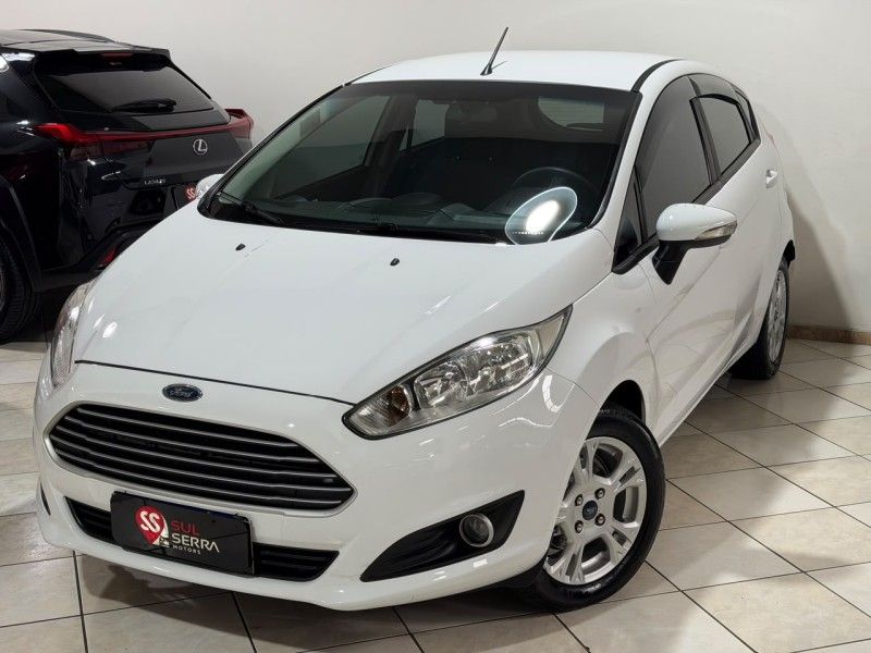 FORD FIESTA 1.6 SE HATCH 16V 2015/2015 SUL SERRA MOTORS CAXIAS DO SUL / Carros no Vale