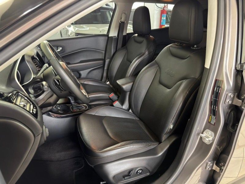 JEEP COMPASS 2.0 16V LIMITED 4X4 2020/2020 SUL SERRA MOTORS CAXIAS DO SUL / Carros no Vale JEEP COMPASS 2.0 16V LIMITED 4X4 2020/2020 SUL SERRA MOTORS CAXIAS DO SUL / Carros no Vale