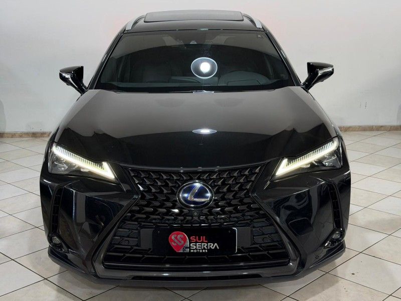 LEXUS UX 250H 2.0 16V LUXURY HÍBRIDO 2021/2022 SUL SERRA MOTORS CAXIAS DO SUL / Carros no Vale LEXUS UX 250H 2.0 16V LUXURY HÍBRIDO 2021/2022 SUL SERRA MOTORS CAXIAS DO SUL / Carros no Vale