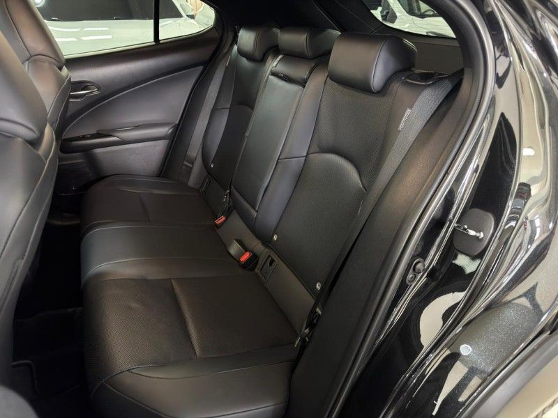 LEXUS UX 250H 2.0 16V LUXURY HÍBRIDO 2021/2022 SUL SERRA MOTORS CAXIAS DO SUL / Carros no Vale LEXUS UX 250H 2.0 16V LUXURY HÍBRIDO 2021/2022 SUL SERRA MOTORS CAXIAS DO SUL / Carros no Vale