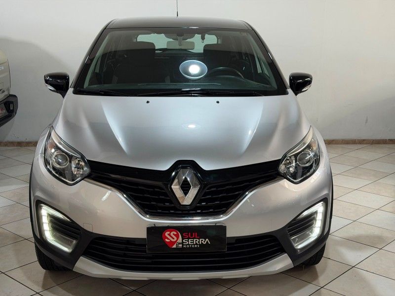 RENAULT CAPTUR 1.6 16V SCE ZEN 2017/2018 SUL SERRA MOTORS CAXIAS DO SUL / Carros no Vale RENAULT CAPTUR 1.6 16V SCE ZEN 2017/2018 SUL SERRA MOTORS CAXIAS DO SUL / Carros no Vale
