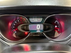 RENAULT CAPTUR 1.6 16V SCE ZEN 2017/2018 SUL SERRA MOTORS CAXIAS DO SUL / Carros no Vale