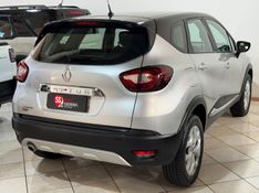 RENAULT CAPTUR 1.6 16V SCE ZEN 2017/2018 SUL SERRA MOTORS CAXIAS DO SUL / Carros no Vale