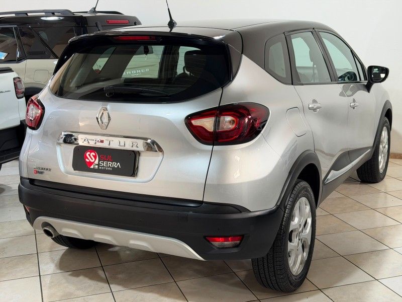 RENAULT CAPTUR 1.6 16V SCE ZEN 2017/2018 SUL SERRA MOTORS CAXIAS DO SUL / Carros no Vale RENAULT CAPTUR 1.6 16V SCE ZEN 2017/2018 SUL SERRA MOTORS CAXIAS DO SUL / Carros no Vale